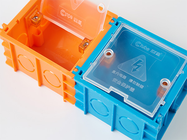 底盒保護(hù)蓋(成模款) 底盒保護(hù)蓋(成模款)